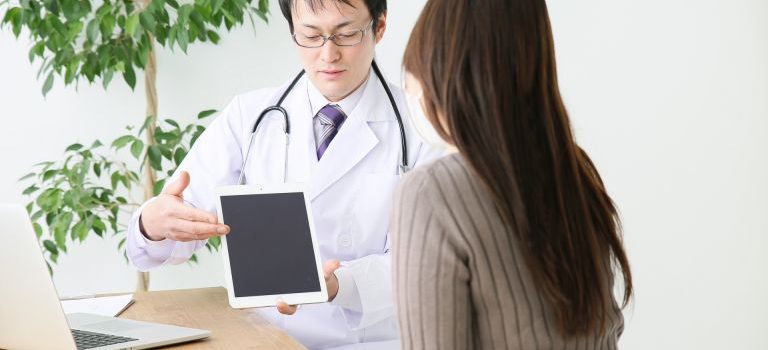 田町の健康を守る内科の役割